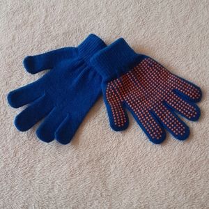 NWOT grip gloves